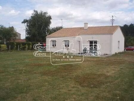 location maison à saint-christophe-la-couperie (49270) : à louer / 90m² saint-christophe-l