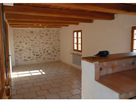 location appartement 3 pièces 45 m² à ceyreste (13600)  910 €