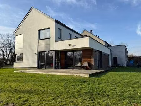 superbe maison contemporaine dans un quartier très calme