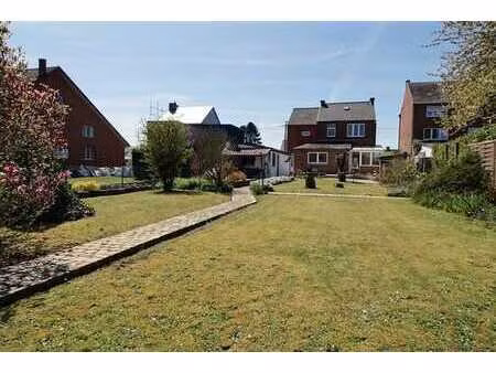 magnifique maison 4 chambres + jardin de 12 ares !