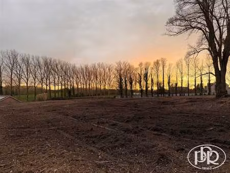 *** sous-offre *** terrain exceptionnel  quartier calme et v