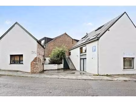 local commercial de 80 m² + espace de stockage a rhode