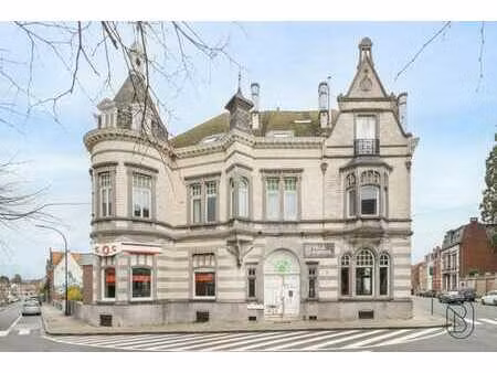 magnifique maison de maître avec un énorme potentiel