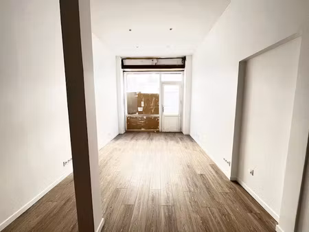 location locaux professionnels 1 pièce 37 m² à clichy (92110)  1 316 €