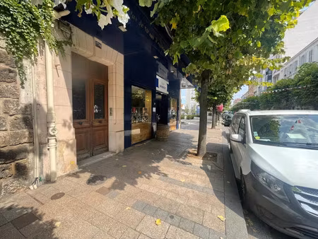 location locaux professionnels 45 m² à puteaux (92800)  2 000 €