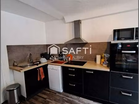 vente immeuble à évron (53600) : à vendre / 59m² évron