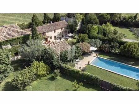 maison de luxe à vendre à pernes-les-fontaines : 1 995 000 € | 405m²