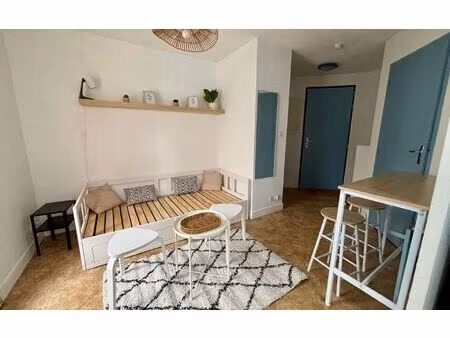 location appartement  m² t-1 à poitiers  480 €