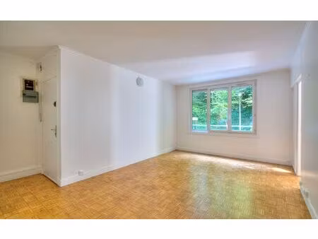 location appartement  49.16 m² t-3 à sèvres  1 200 €