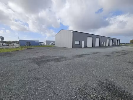 location locaux professionnels 215 m² à pont-l'abbe-d'arnoult (17250)  18 000 €