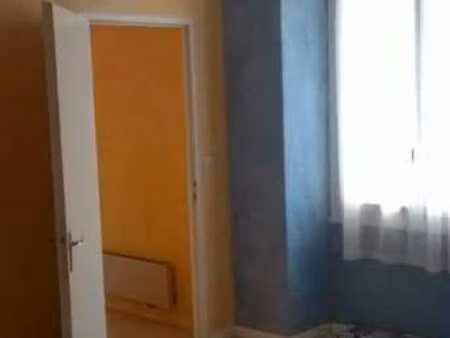 location maison à cérons (33720) : à louer / 56m² cérons