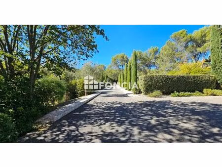 le tholonet  route cézanne  2 appartements avec terrasses et parkings privatifs