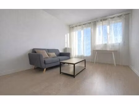 location appartement  46.12 m² t-2 à vanves  1 300 €