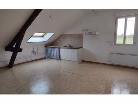 location appartement  m² t-3 à versigny  525 €