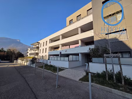 voreppe t2 avec terrasse