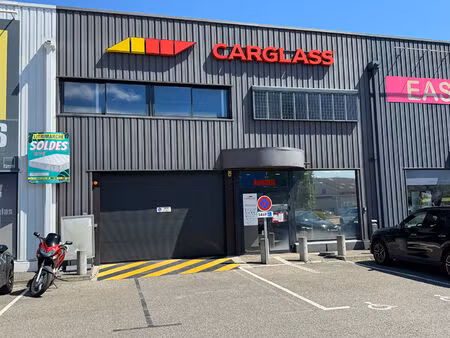 vente local commercial 1 pièce  370.00m²  epagny metz