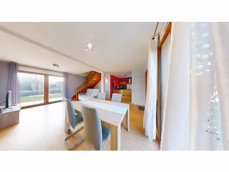 a seulement 10mn de grenade  maison t4 / t5 de 106m2.