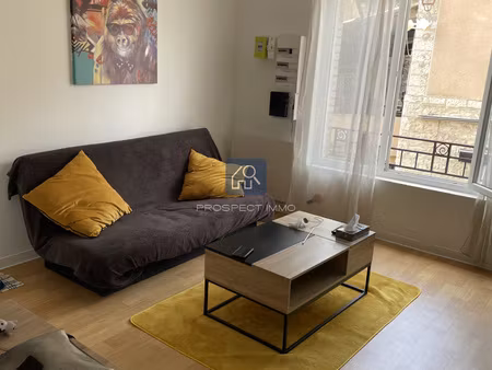 appartement rénové 40 m2 centre laissac