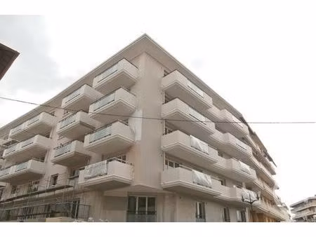 appartement f3 à louer - 3 pièces - 65 20 m2 - st laurent du var - 06 - provence-alpes-cot