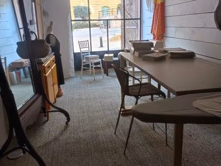 lorgues   charmante maison de village avec un atelier / magasin