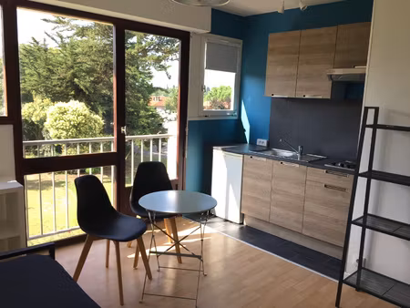 gradignan : studio de 19.84m2 en location 521 eur par mois