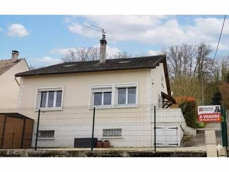 janville : maison individuelle avec sous sol lisière de forêt & impasse. 10 min de compièg