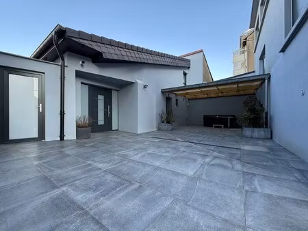 superbe atelier rénové en loft haut standing