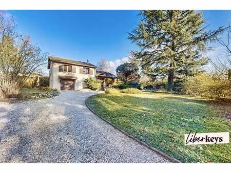 sathonay-village : maison familiale de 150m²  3 chambres  terrain 1350m²  garage atelier  