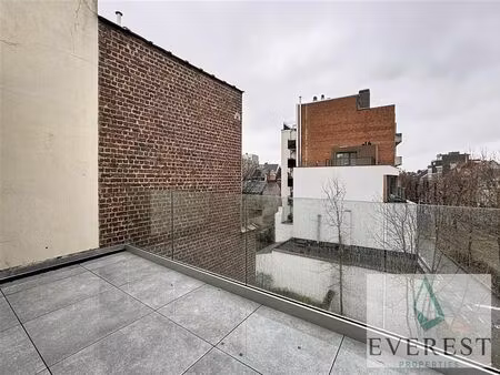 appartement à louer avec terrasse et 2 chambres   uccle (vbd69338)