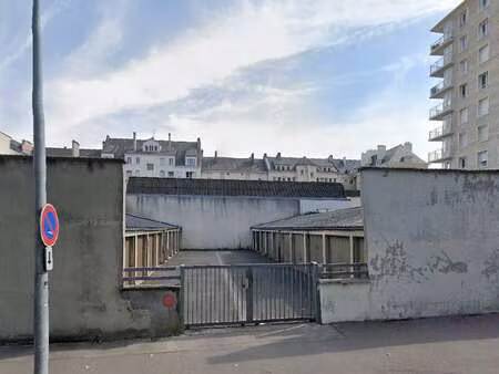 location garage box et parking à caen (14000) : à louer / caen