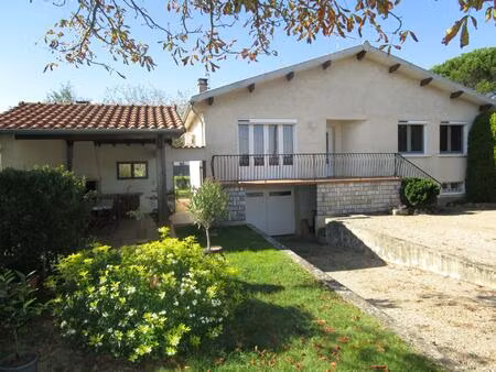 construction traditionnelle en tres bon etat