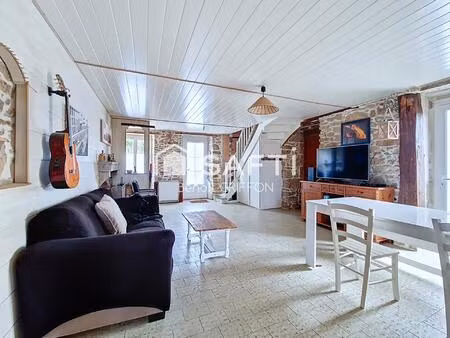 maison de bourg avec terrasse et garage à tiffauges