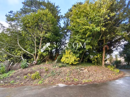 terrain a batir a proximite de la capelle