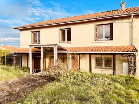 vente maison 120 m² à confolens (16500)  88 000 €