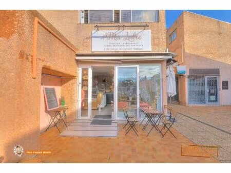 commerce idéal à biot: emplacement et commodités