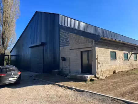 à louer entrepôt 400 m² – 800 € |marbaix