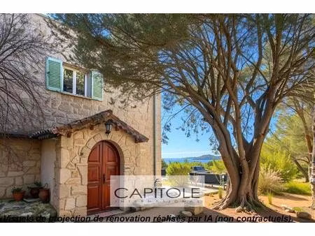 antibes : vue mer villa 7 pièces d'environ 205 m² sur un terrain de 4 167m²