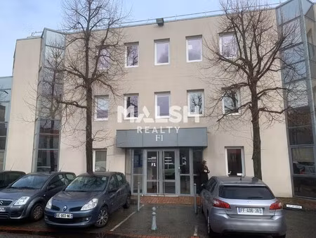 location local professionnel 110m²