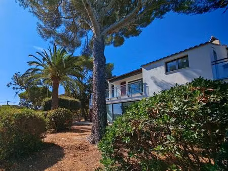 prestigieux appartement rénové avec jardin – les issambres  french riviera