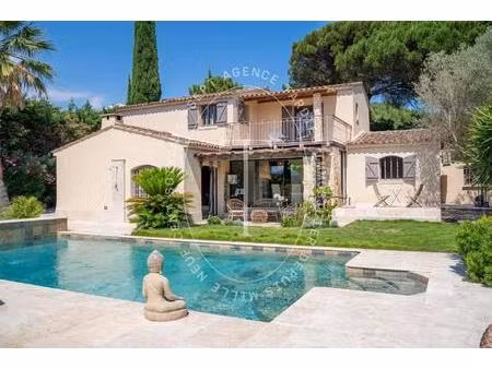 gassin : villa avec vue panoramique sur colline