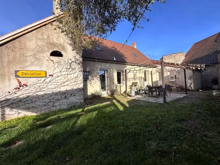 vente maison 6 pièces 156 m² à cesset (03500)  199 000 €