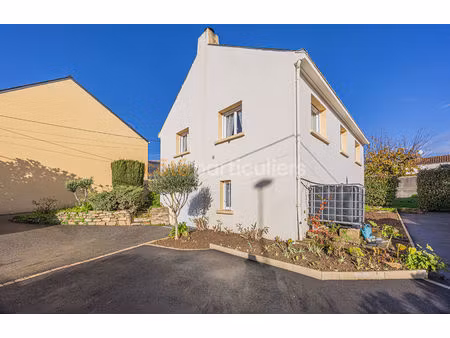 coueron -- centre bourg -- maison 95 m2 habitables -- jardin & garage