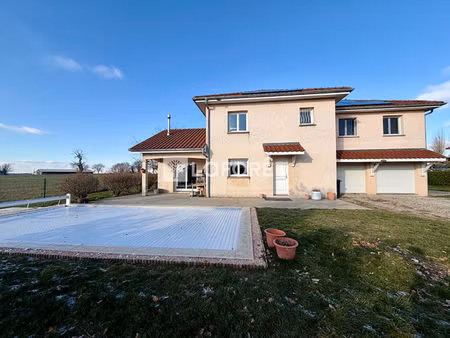 maison t5 près de la tour du pin à vendre