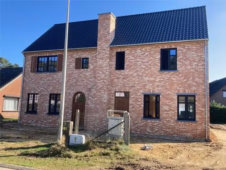 2 charmante herenwoningen op percelen van ca 3are