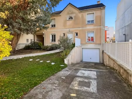 exclusivité – maison familiale de standing – 161 m² – qu