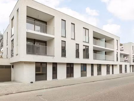 onmiddellijk beschikbaar nieuwbouw appartement in centrum stabroek!