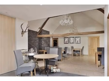 polyvalent handelspand met woning op topligging