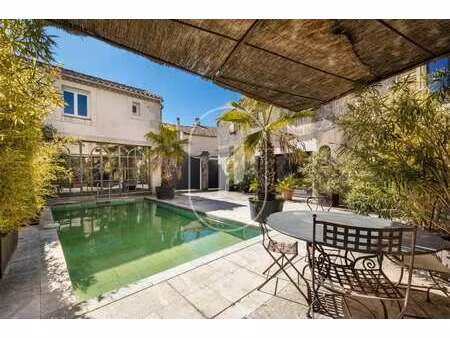 propriété de luxe à vendre à maussane-les-alpilles : 1 335 000 € | 471m²