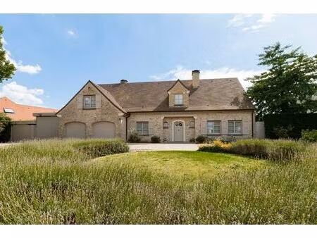 exclusieve villa met tuin & zonneterras  omgeven door groen