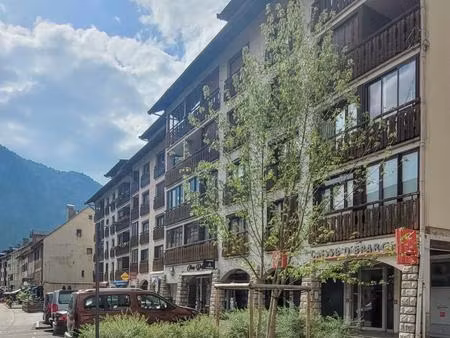 proximité immédiate du centre ville avec parking privé